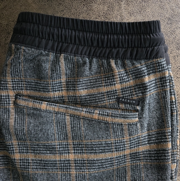 PacSun Gray and Tan Plaid Sweatpants - Picture 5 of 7